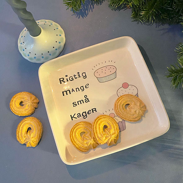 Kagefad - rigtig mange små kager