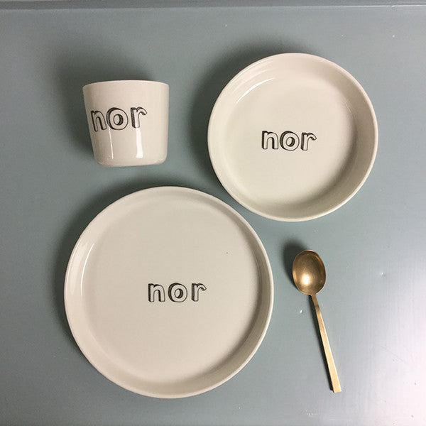 Liebes personlige porcelæn med eget navn, få lavet et stel, perfekt som barsels eller dåbsgave